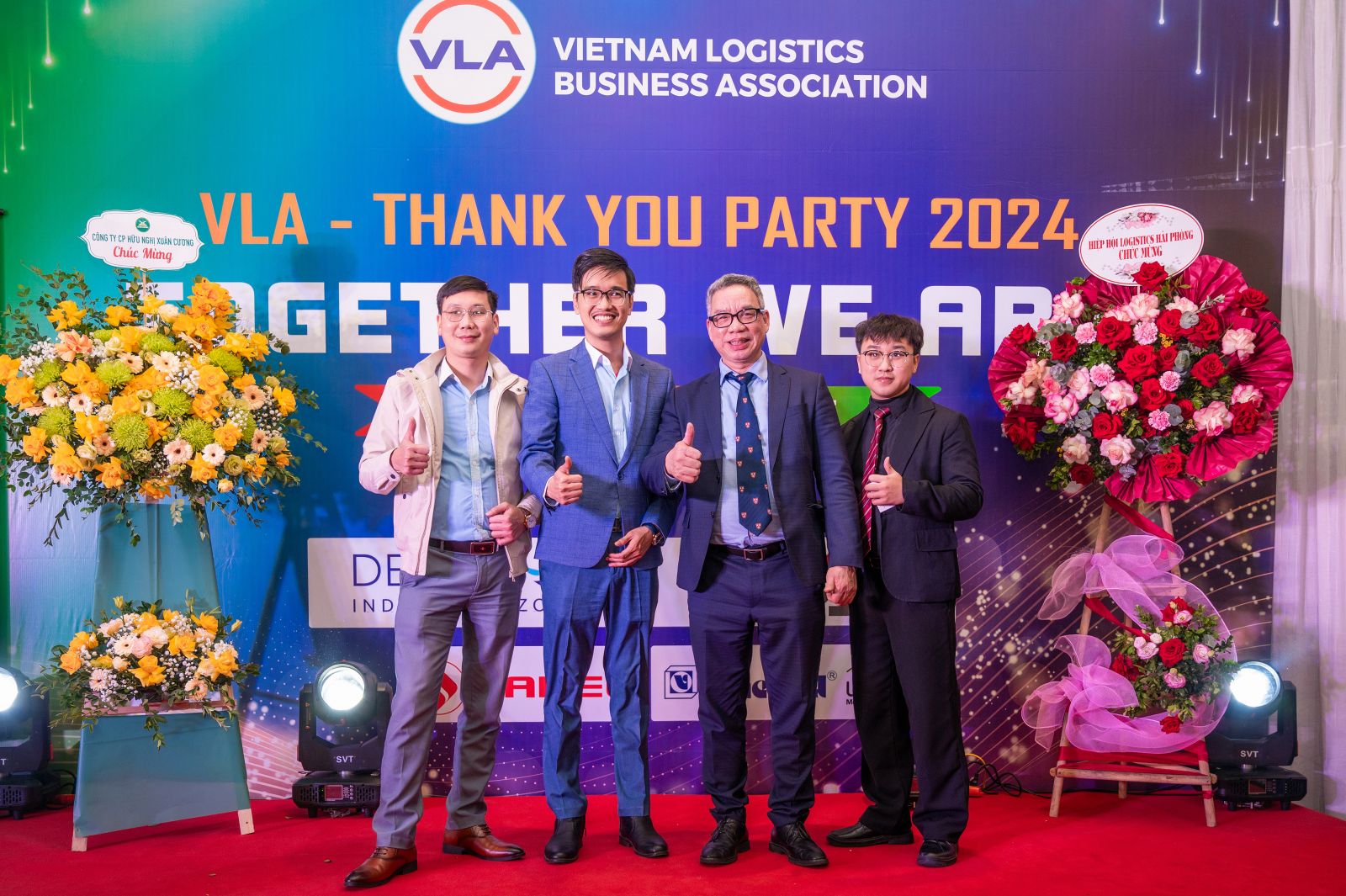 Representatives from Knight Logistics, Mr. Johnny and Mr. John (first and second from the left), alongside Mr. Đào Trọng Khoa, President of VLA (third from the left), at the event. (Photo: VLA)