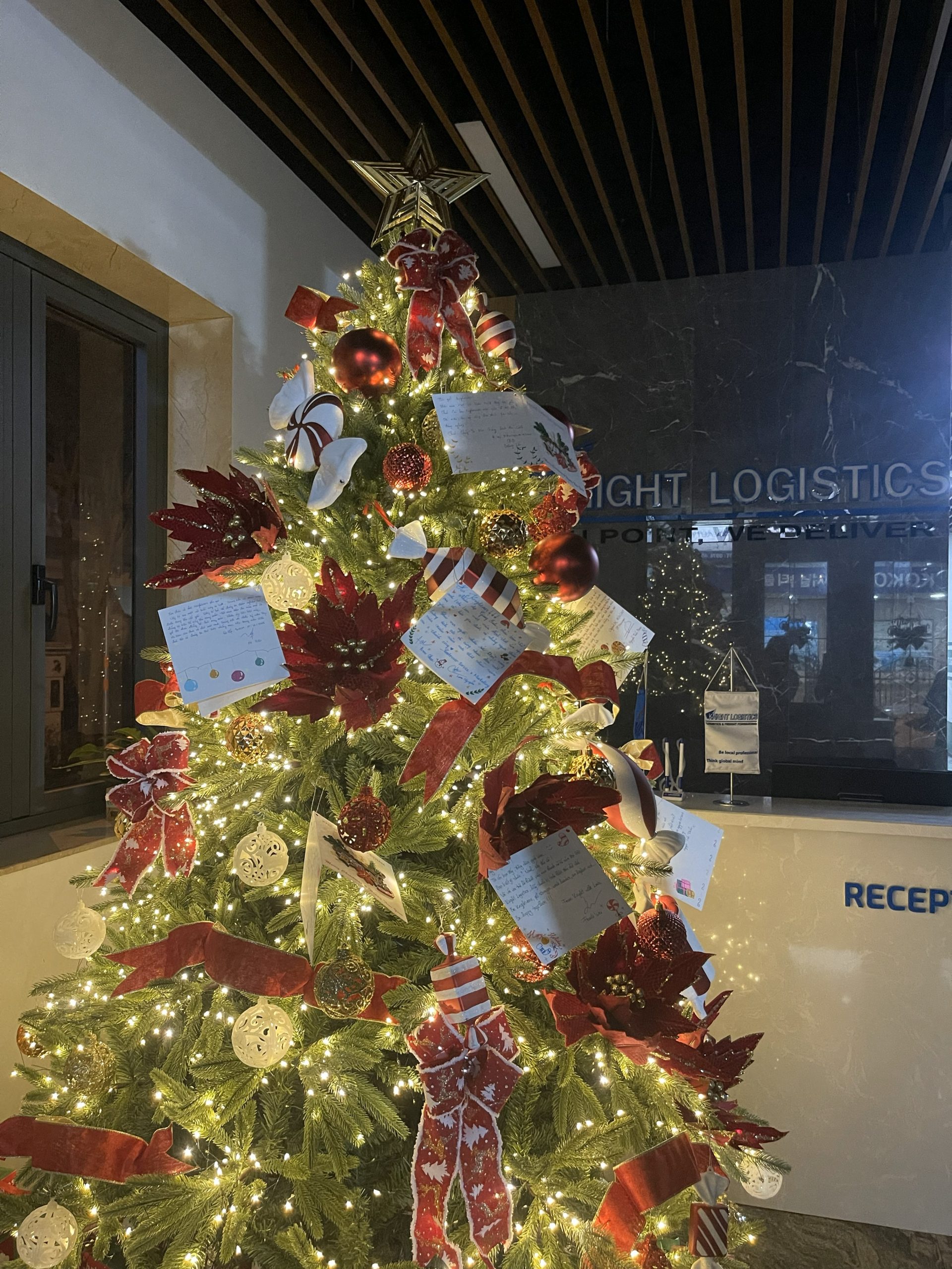 HOLIDAY GREETINGS FROM KNIGHT LOGISTICS- THANK YOU FOR A WONDERFUL 2025 